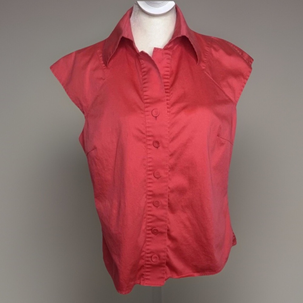 Per Se (Carlisle collection) Pink Ruby Button
Down Cap Sleeved Shirt. Size 8
